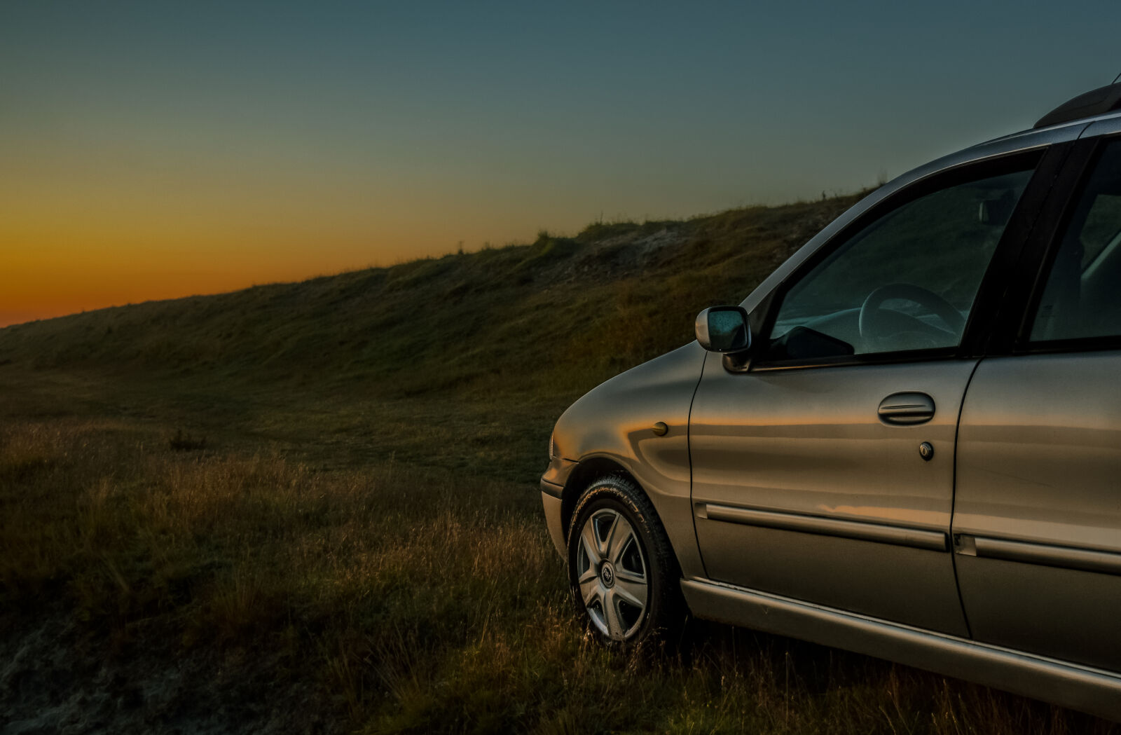 Nikon D3300 sample photo. Car, metal, morning, sunrise photography