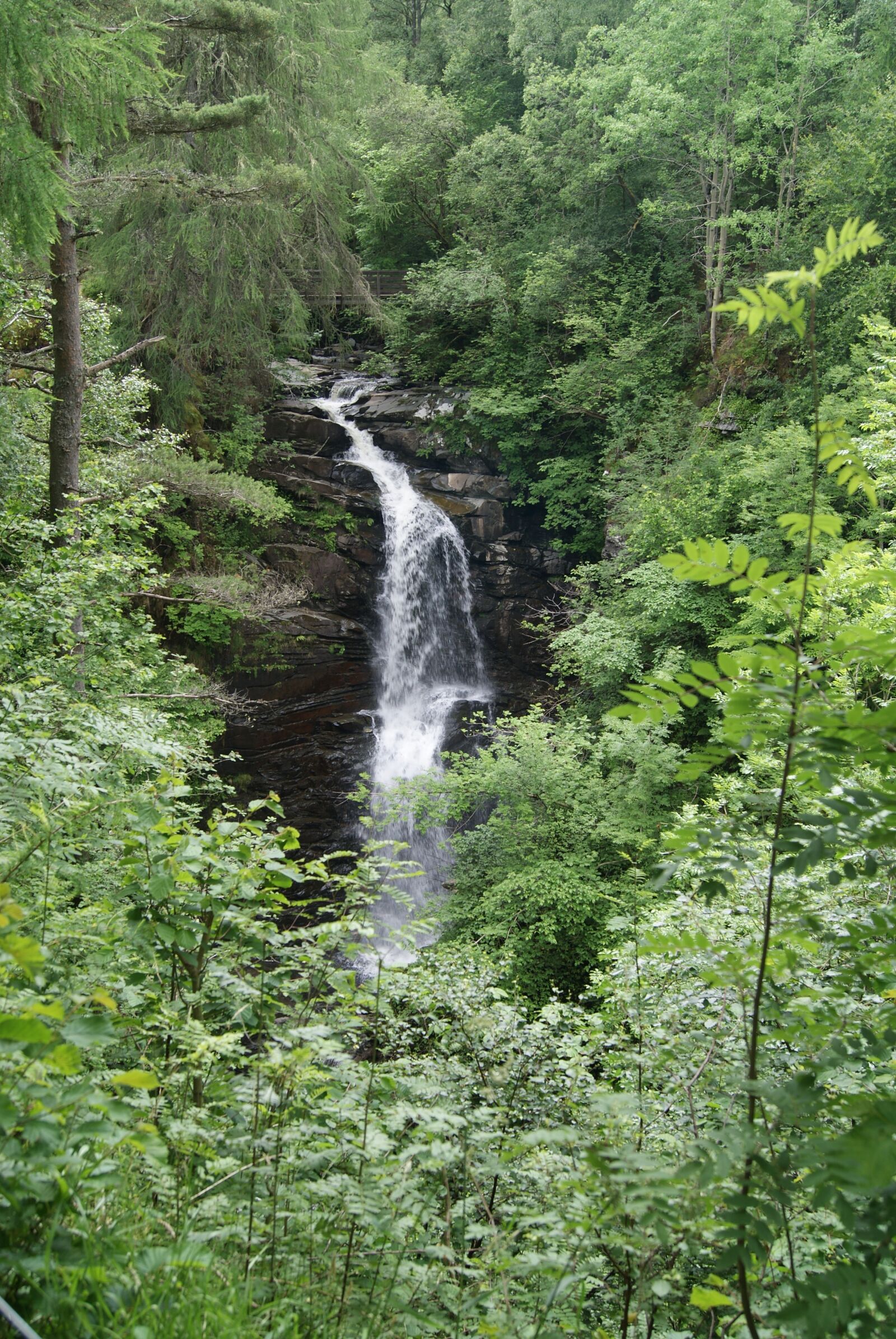 Sony Alpha DSLR-A230 sample photo. Waterfall, scotland, nature photography