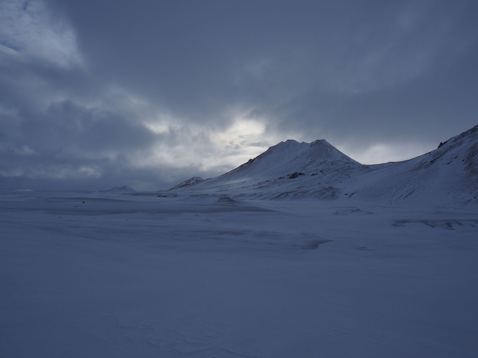 Olympus M.Zuiko Digital ED 12-100mm F4.0 IS Pro sample photo. Landscape, mountains, ice photography