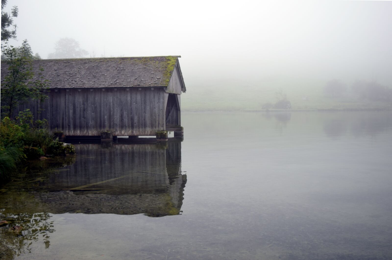 Nikon D5300 sample photo. Bergsee, hut, fog photography
