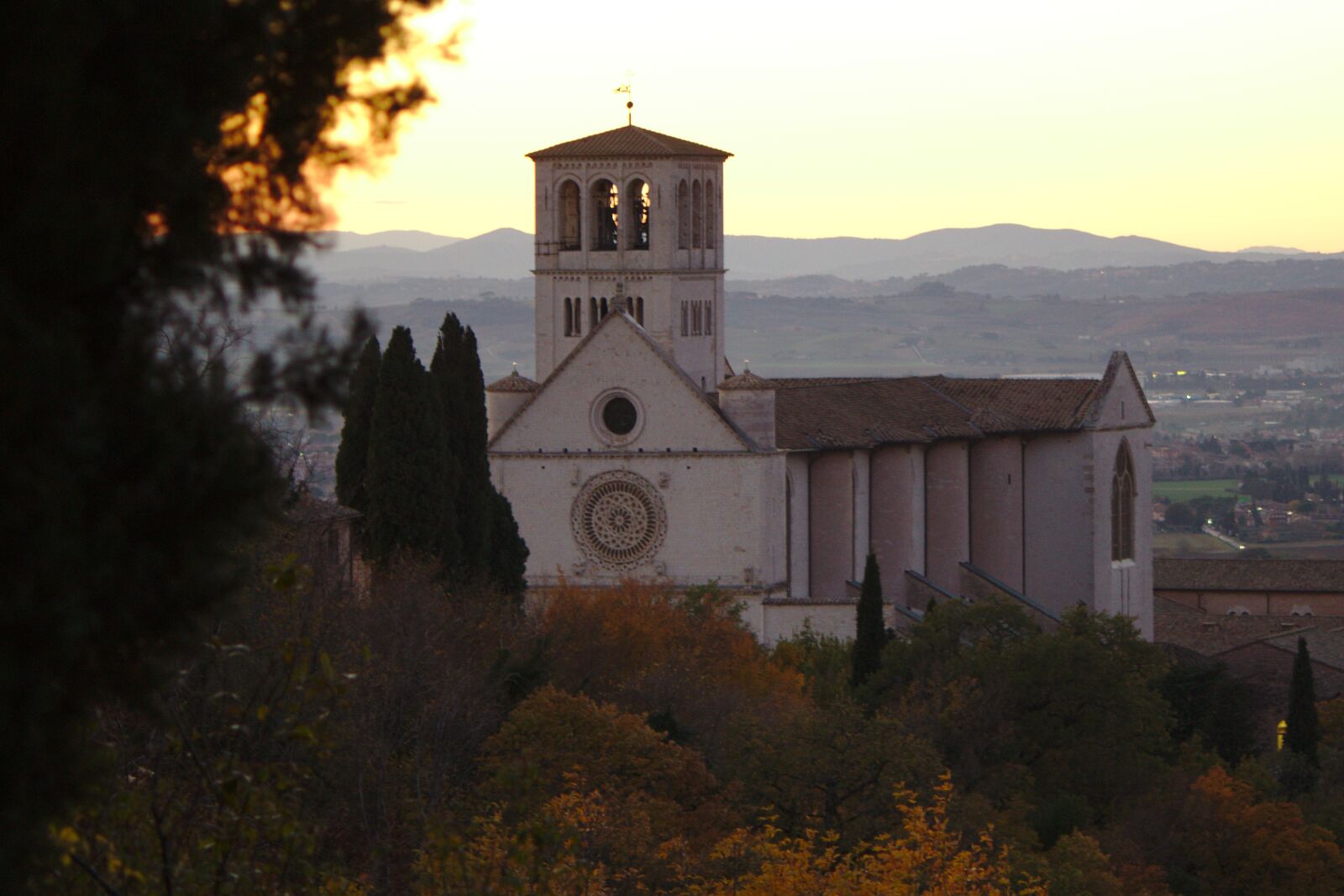 Canon EOS 600D (Rebel EOS T3i / EOS Kiss X5) sample photo. Assisi, umbria, italia photography