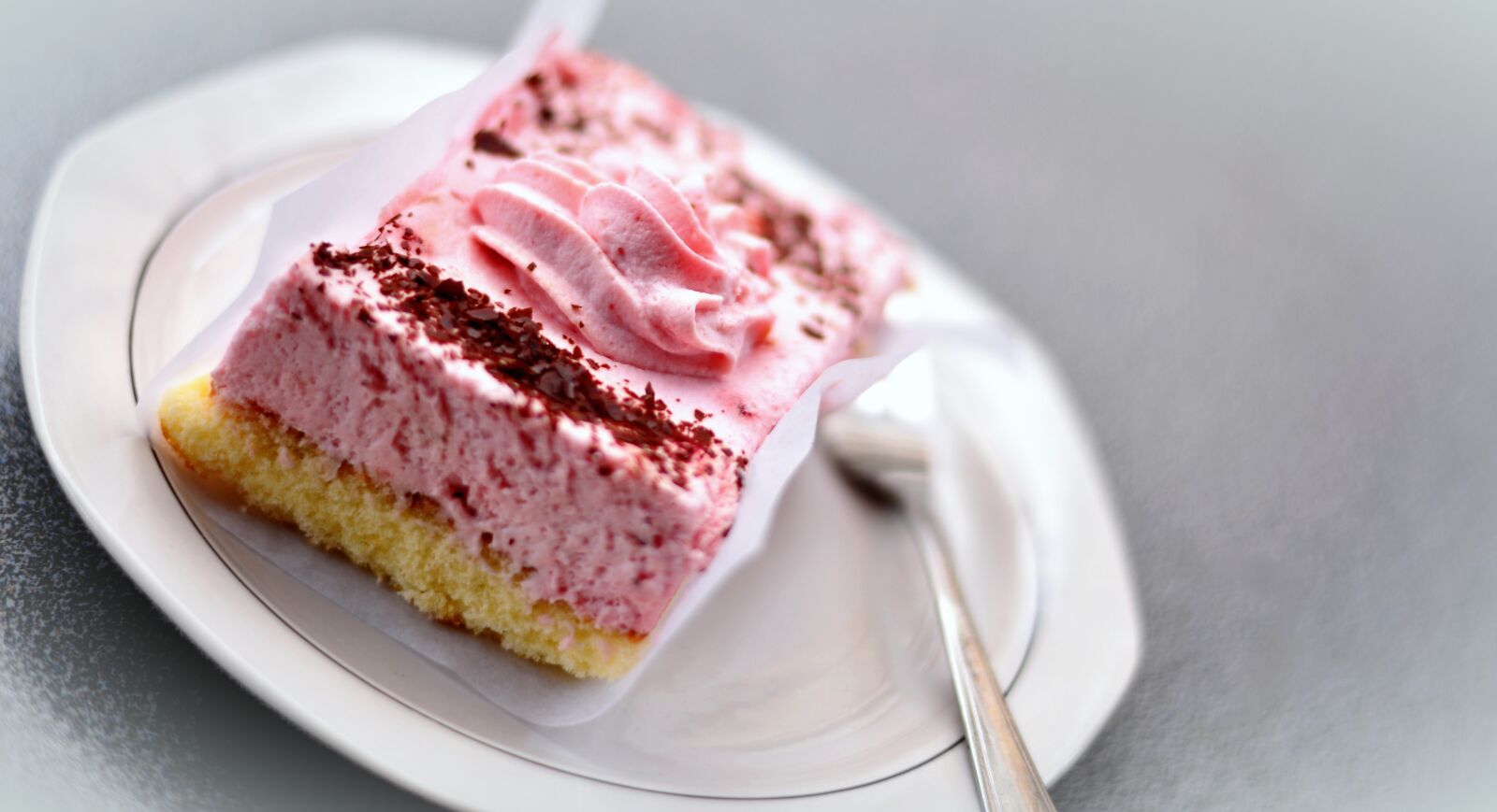 Nikon D610 sample photo. Cream cake, cake, strawberry photography