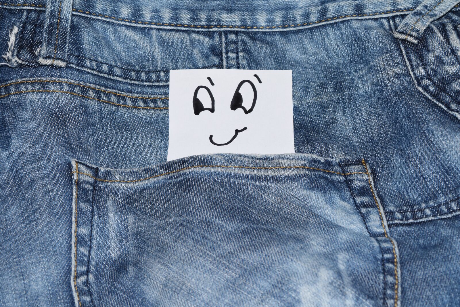 Nikon D5500 sample photo. Smiley face, emoji, emoticon photography