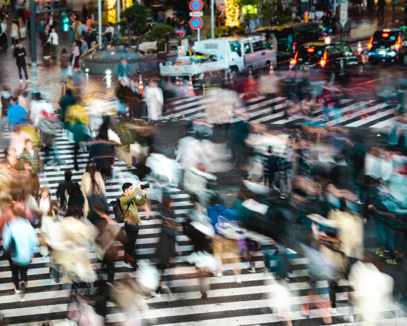 Sony a7 III sample photo. Shibuya, crossing, motion photography