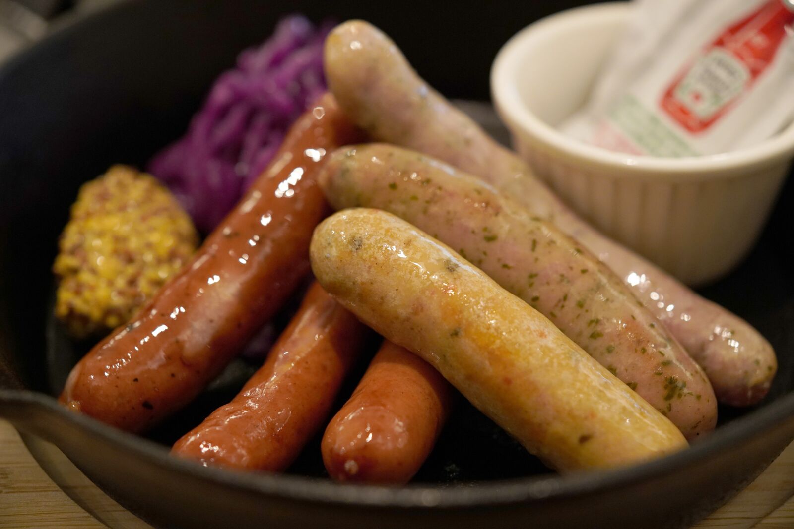 Sony a6600 sample photo. Food, gourmet, sausage photography