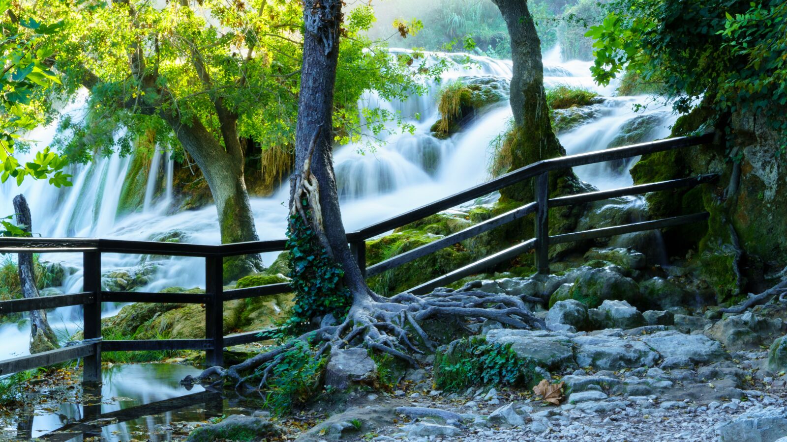 Sony E 18-135mm F3.5-5.6 OSS sample photo. Waterfalls, waterfall, trail photography