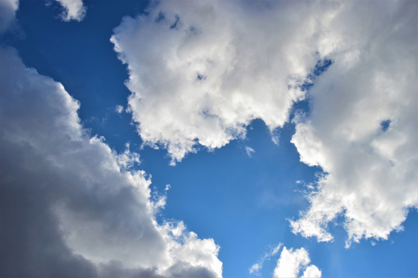 Nikon D3200 sample photo. Blue, clouds, sky, sweden photography