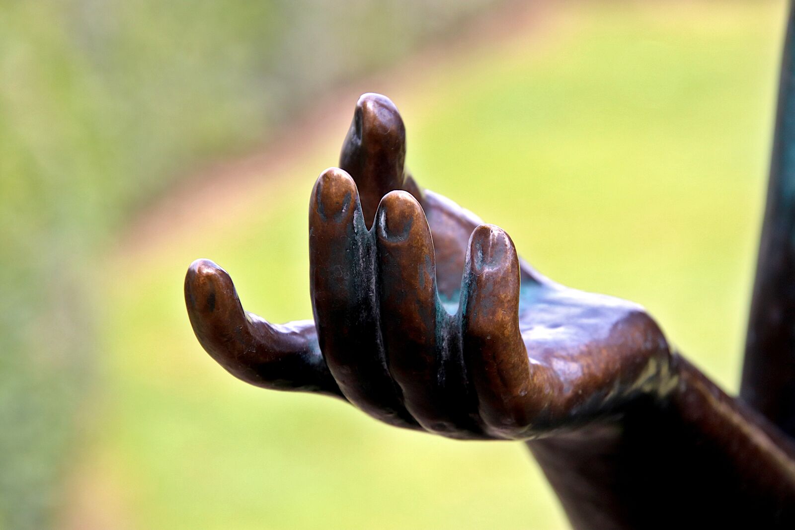 Canon EOS 800D (EOS Rebel T7i / EOS Kiss X9i) sample photo. Sculpture, statue, sculptor photography
