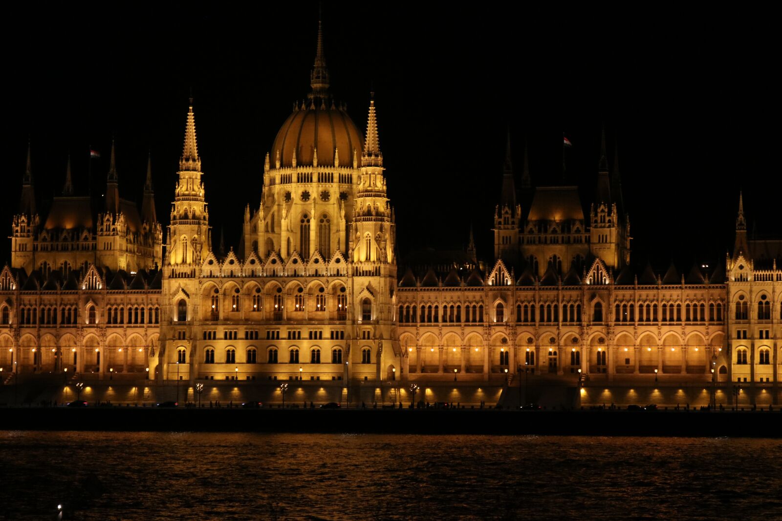 Canon EOS 750D (EOS Rebel T6i / EOS Kiss X8i) sample photo. Parliament, budapest, hungary photography