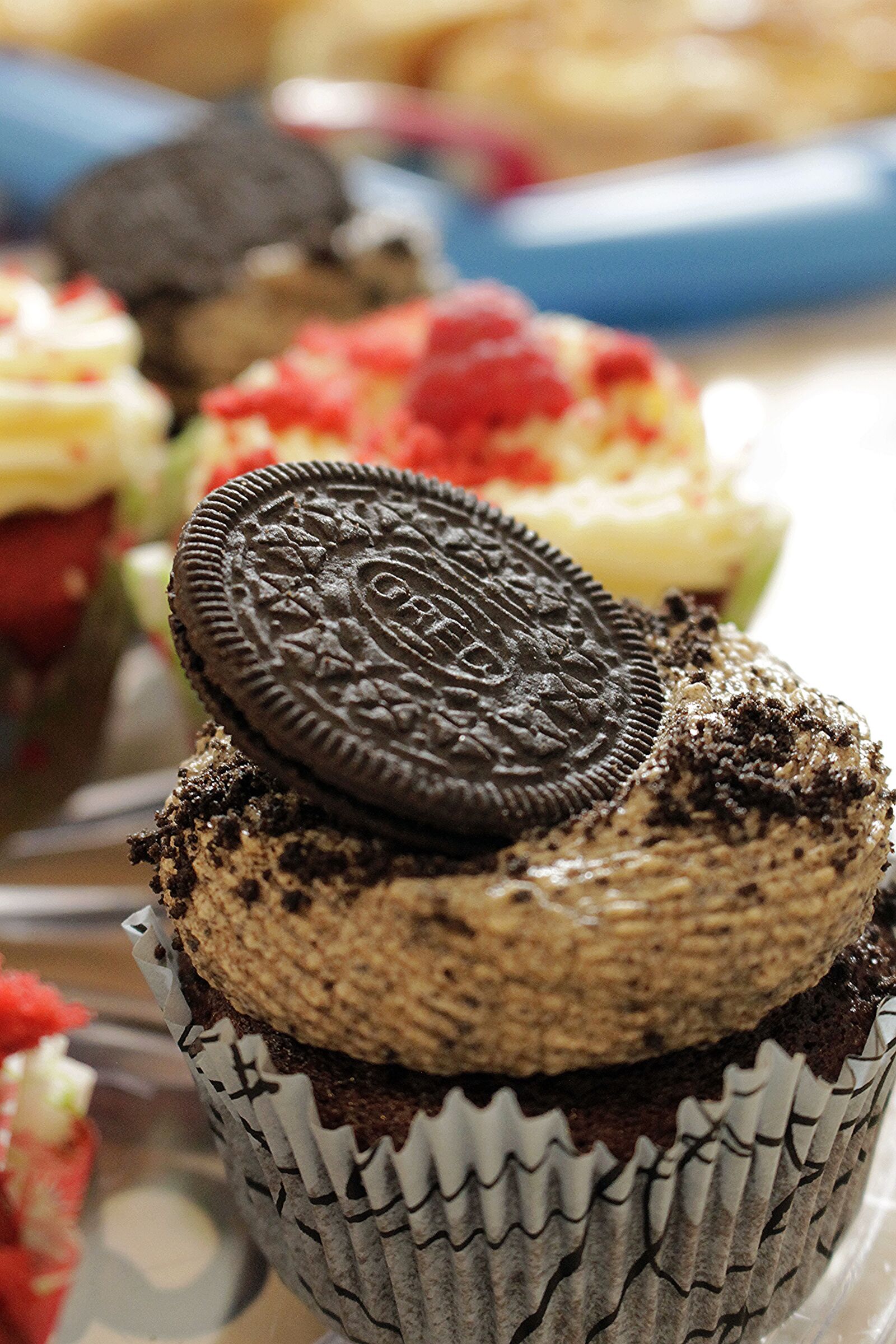 Canon EOS 1100D (EOS Rebel T3 / EOS Kiss X50) sample photo. Cupcakes, cake, bake photography