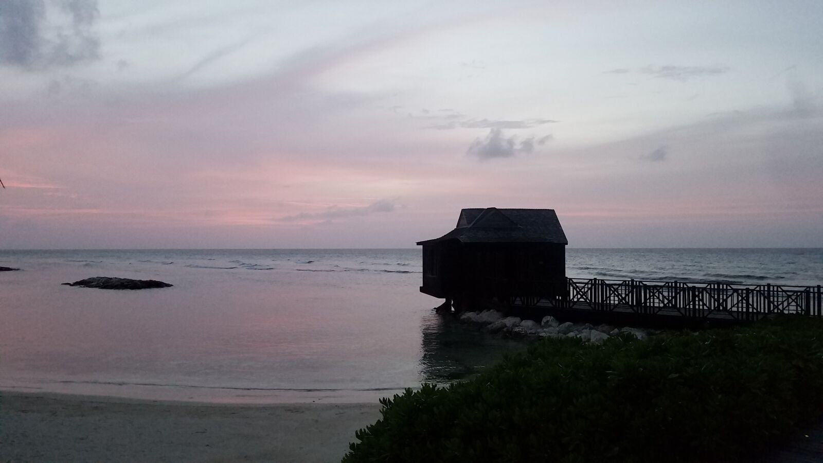 Samsung Galaxy S7 Edge sample photo. Cabana, sunset, beach photography