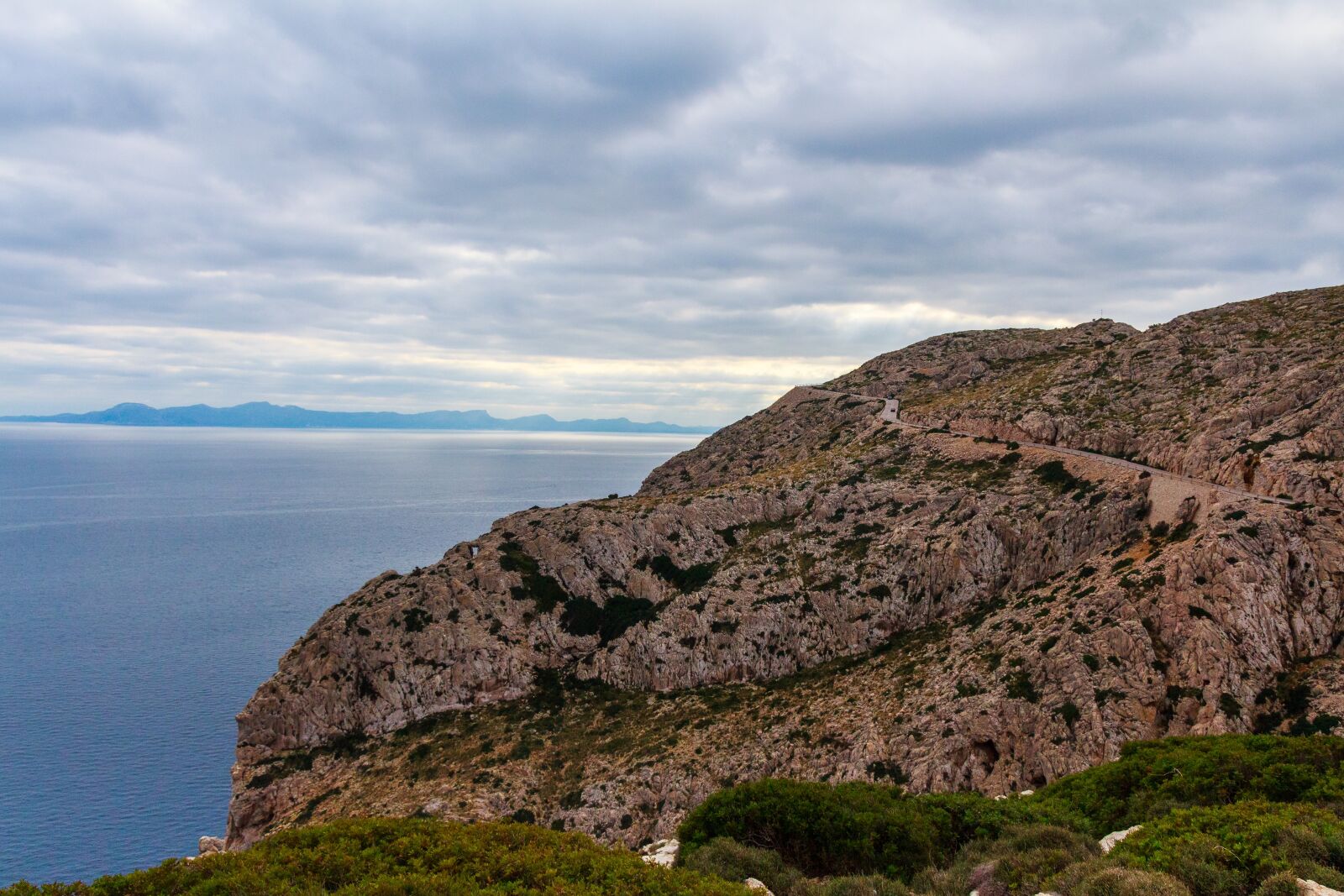 Canon EOS 650D (EOS Rebel T4i / EOS Kiss X6i) sample photo. Mallorca, winter, vacations photography
