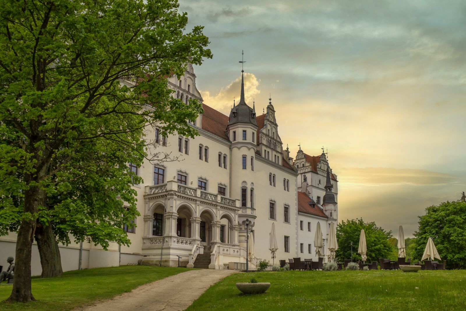Canon EF-S 18-135mm F3.5-5.6 IS sample photo. Castle, boitzenburg, uckermark photography