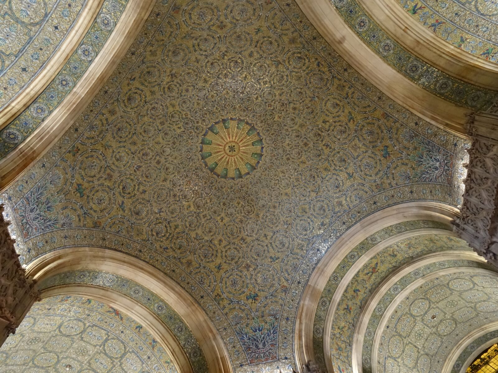 Sony DSC-HX50 sample photo. Woolworth, building, mosaic photography