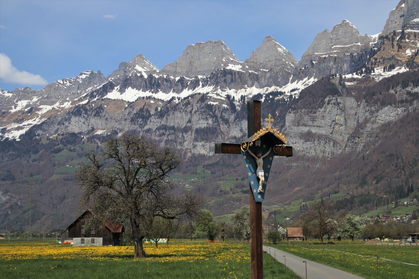 Canon EOS 80D sample photo. Easter, cross, mountains photography