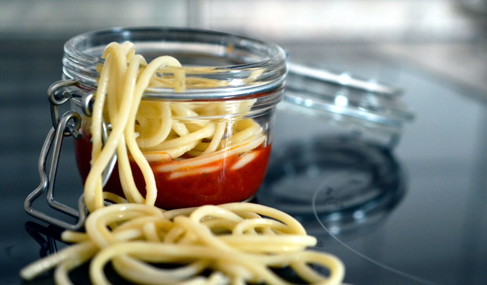 Nikon D5100 sample photo. Spaghetti, cook, kitchen photography