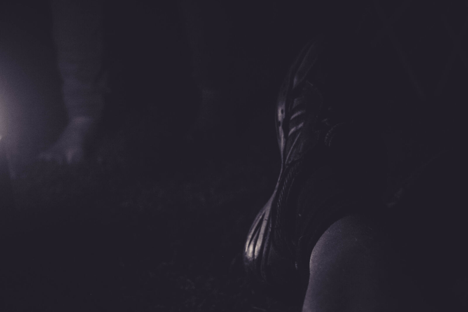 Canon EOS 20D sample photo. Boys, leg, dark, foot photography