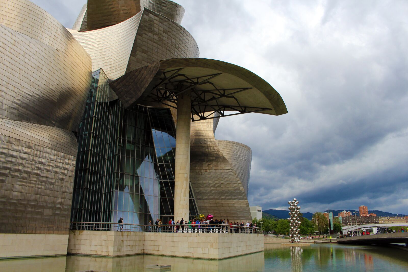 Canon EOS 700D (EOS Rebel T5i / EOS Kiss X7i) sample photo. Guggenheim, bilbao, artwork photography