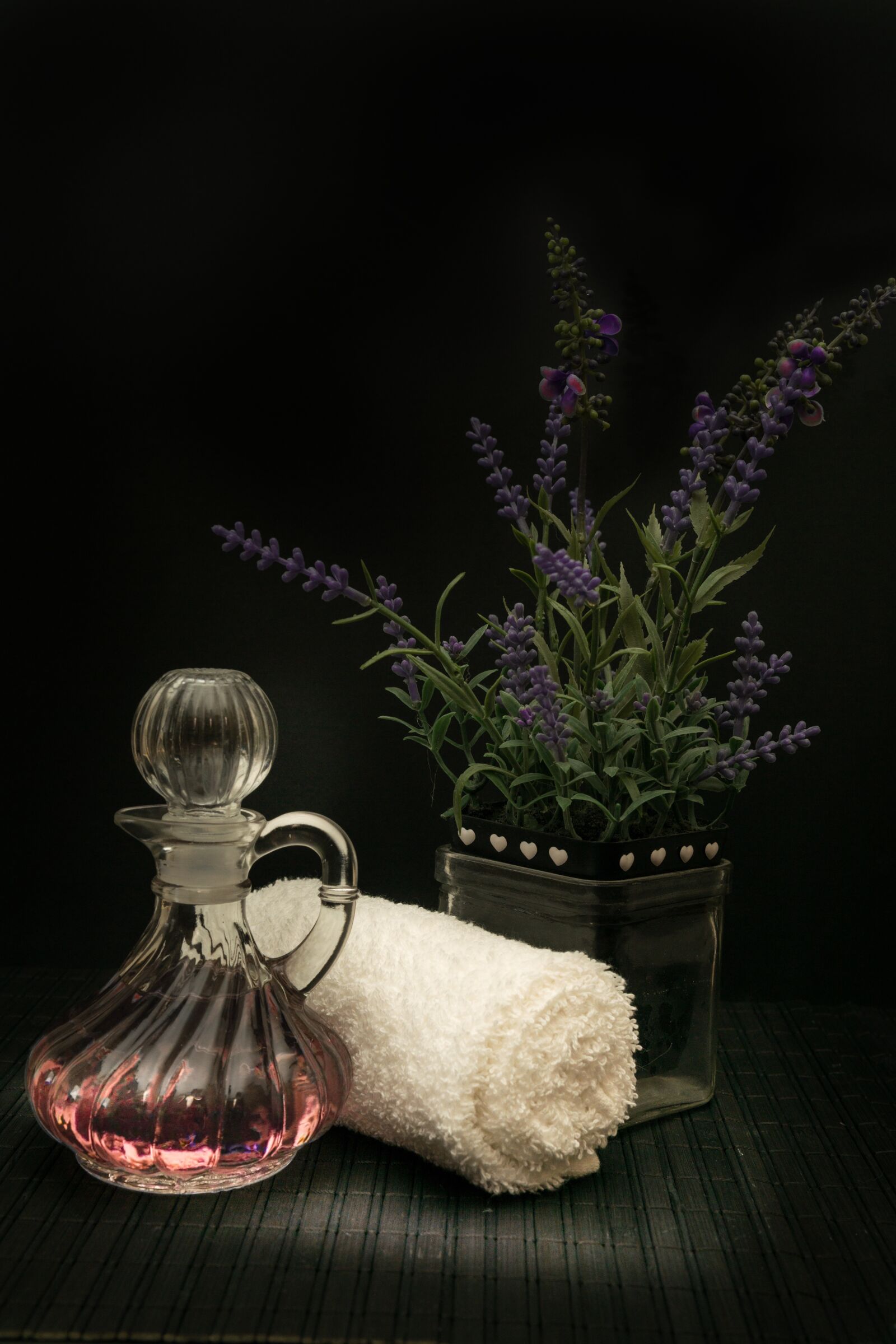 30mm F1.4 DC DN | Contemporary 016 sample photo. Wellness, carafe, oil photography