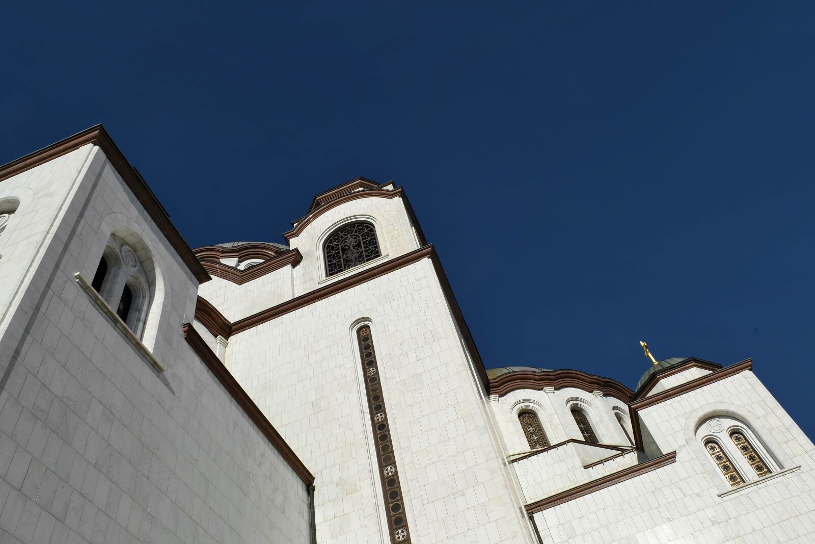 Nikon D5500 sample photo. Marble, white, building, tower photography