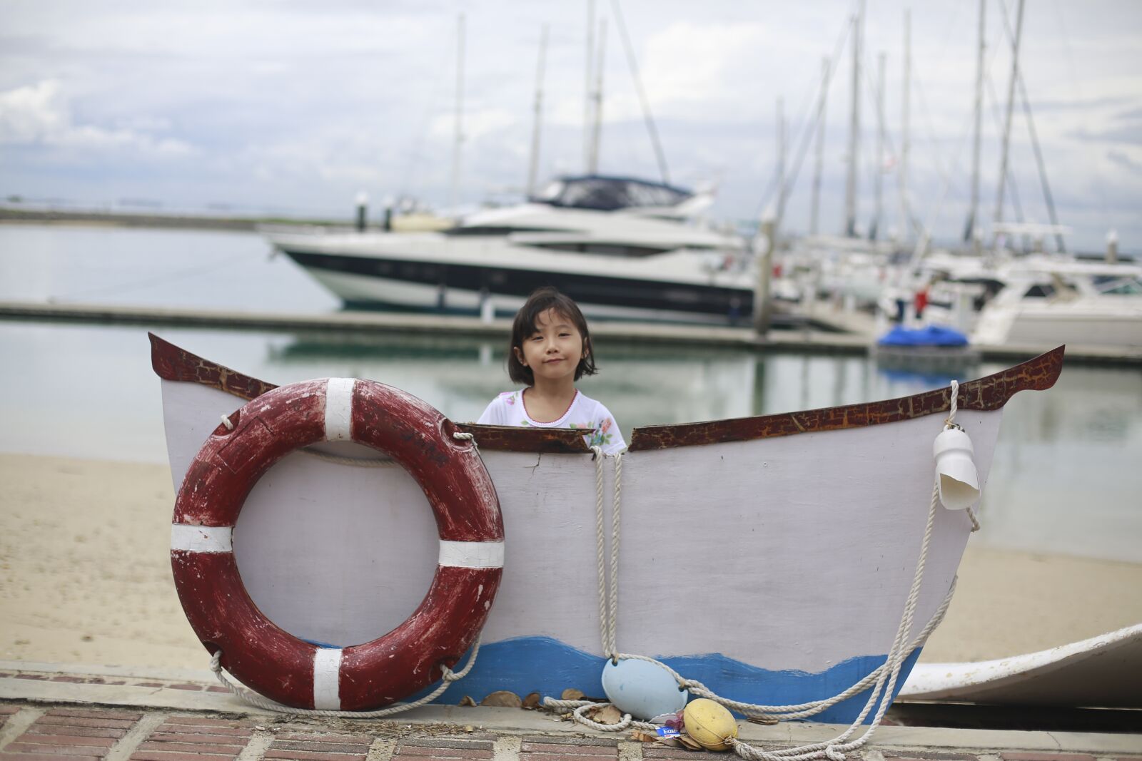 Canon EF 50mm F1.4 USM sample photo. Child, seaside, sea photography