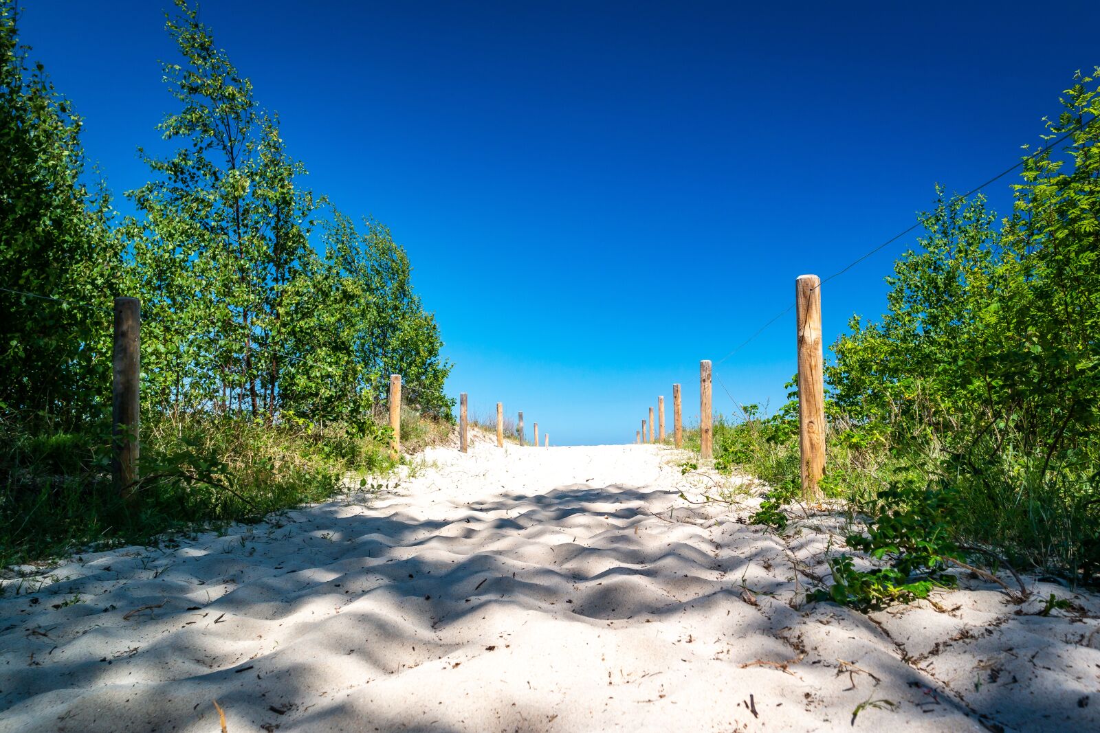 Samsung NX30 sample photo. Coastline, beach, sky photography