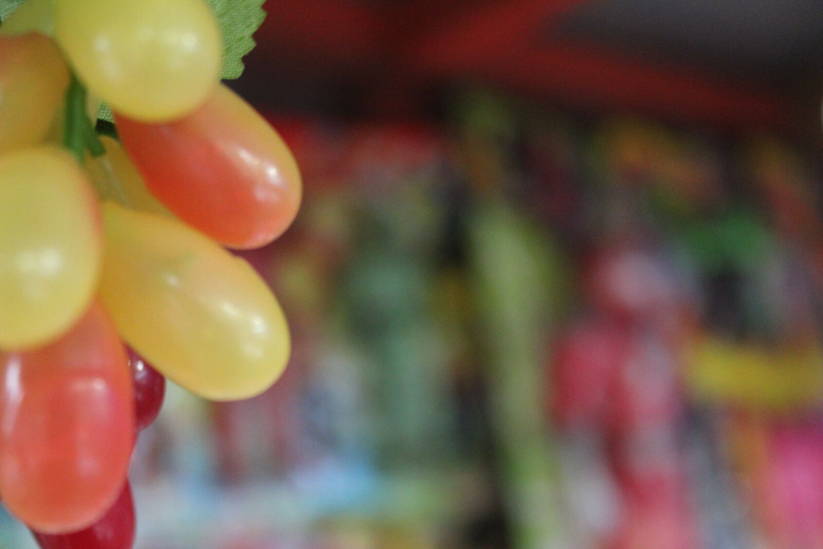 Canon EOS 1200D (EOS Rebel T5 / EOS Kiss X70 / EOS Hi) sample photo. Cwp, grapes, indonesia, kids photography