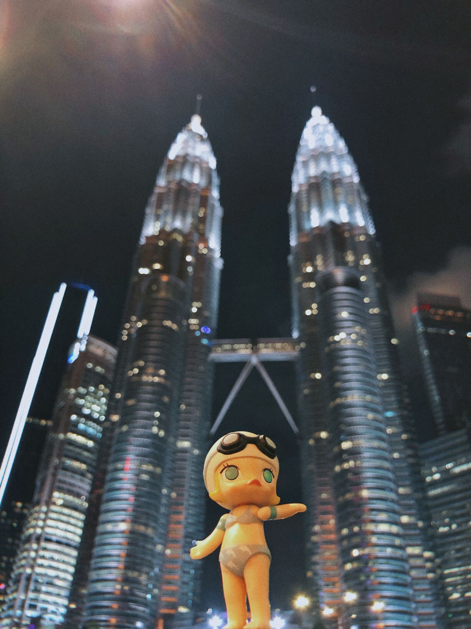 iPhone X back dual camera 4mm f/1.8 sample photo. Malaysia, building, night photography