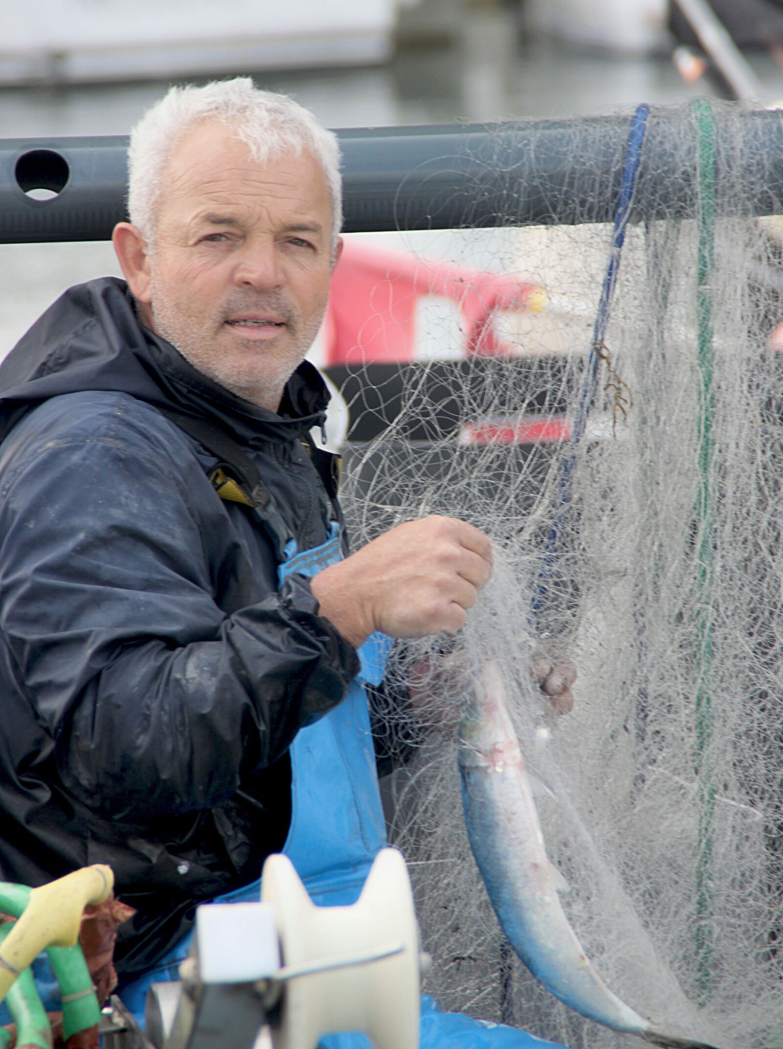 Canon EOS 500D (EOS Rebel T1i / EOS Kiss X3) sample photo. Fisherman, net, fishing nets photography
