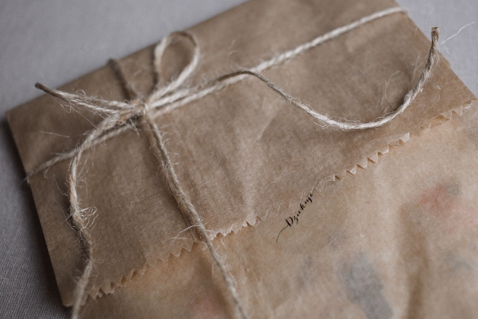 Canon EF 40mm F2.8 STM sample photo. Bag, beige, craft photography