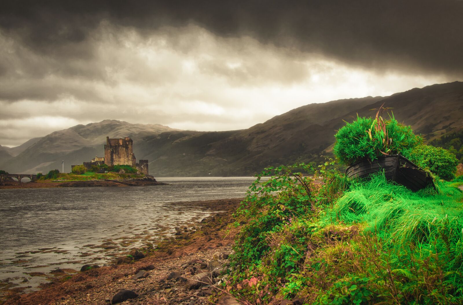 Nikon D5300 sample photo. Scotland, castle, sea photography