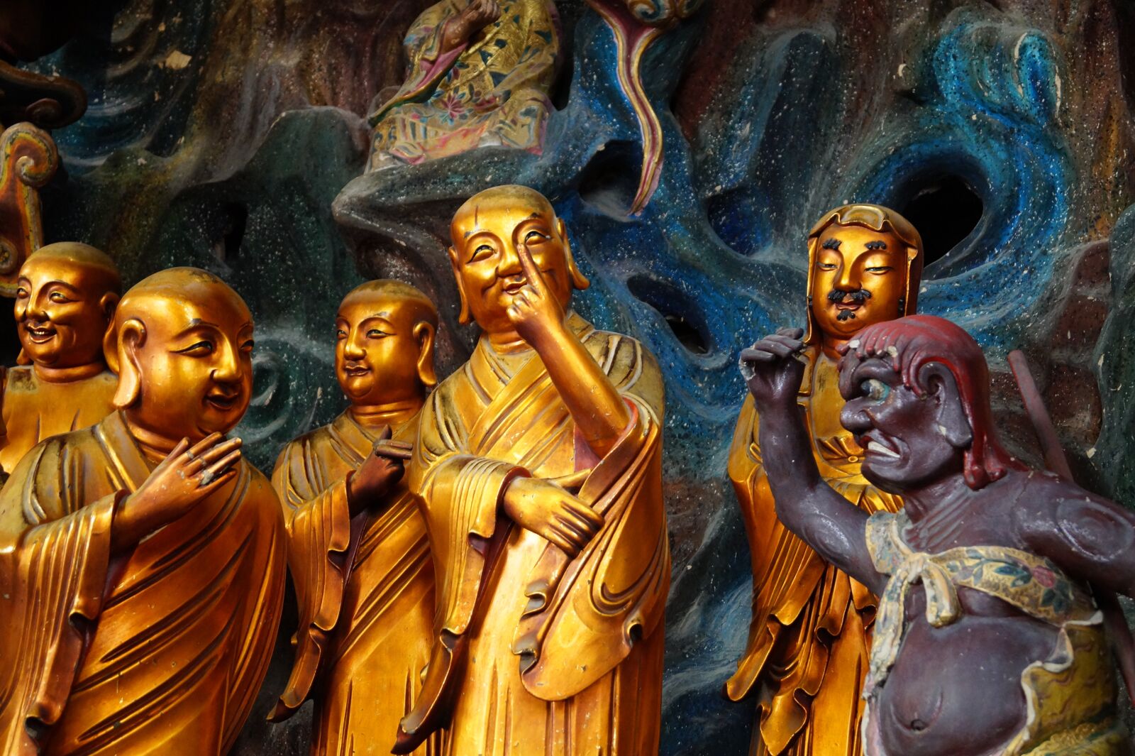 Sony DT 18-55mm F3.5-5.6 SAM II sample photo. China, buddhism, sculpture photography