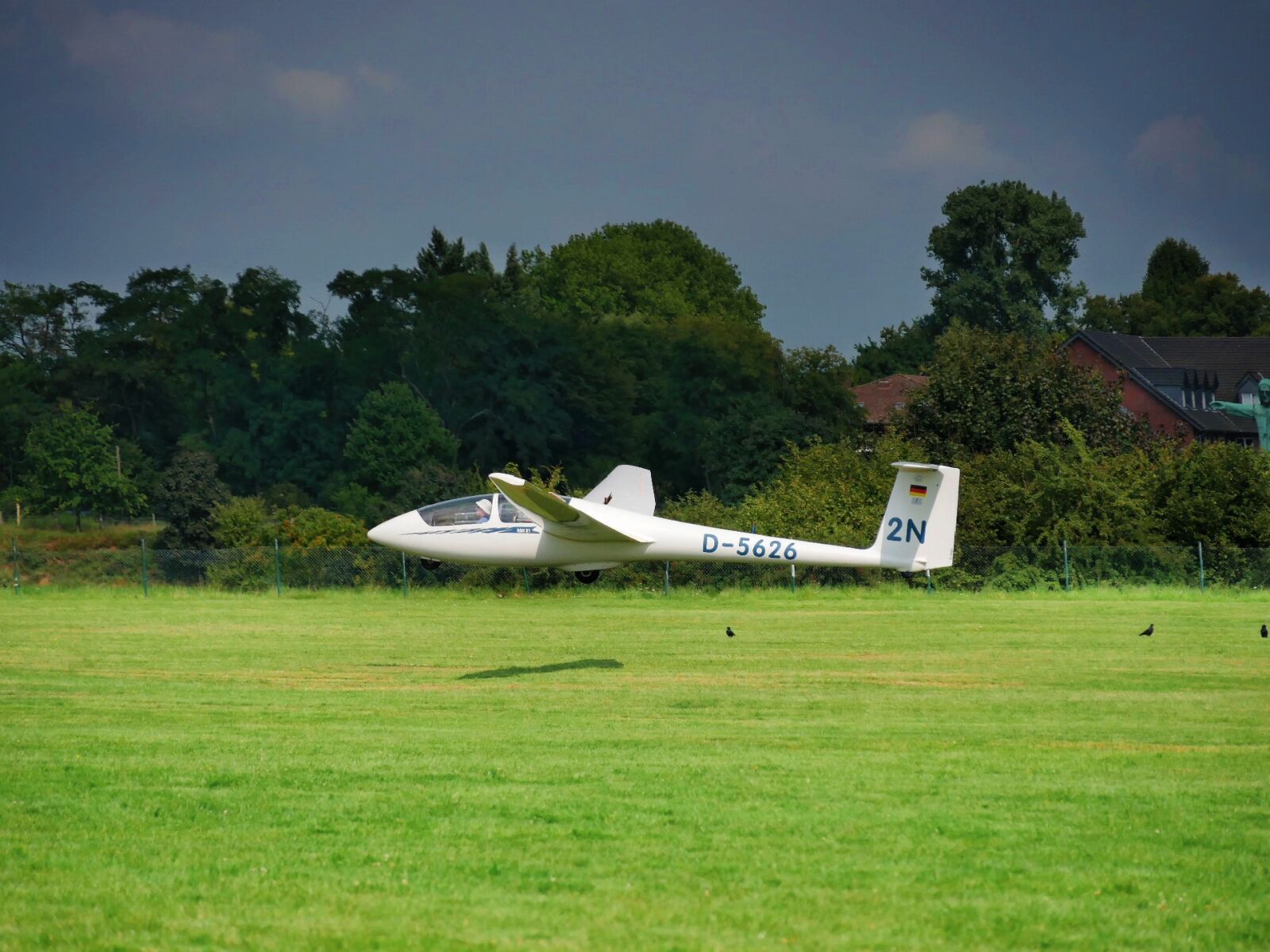 Panasonic DMC-G70 sample photo. Glider, land, airport photography