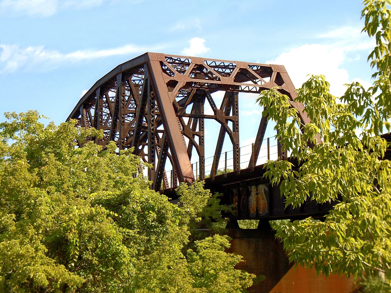 Sony Cyber-shot DSC-W800 sample photo. Train trestle, railway, bridge photography