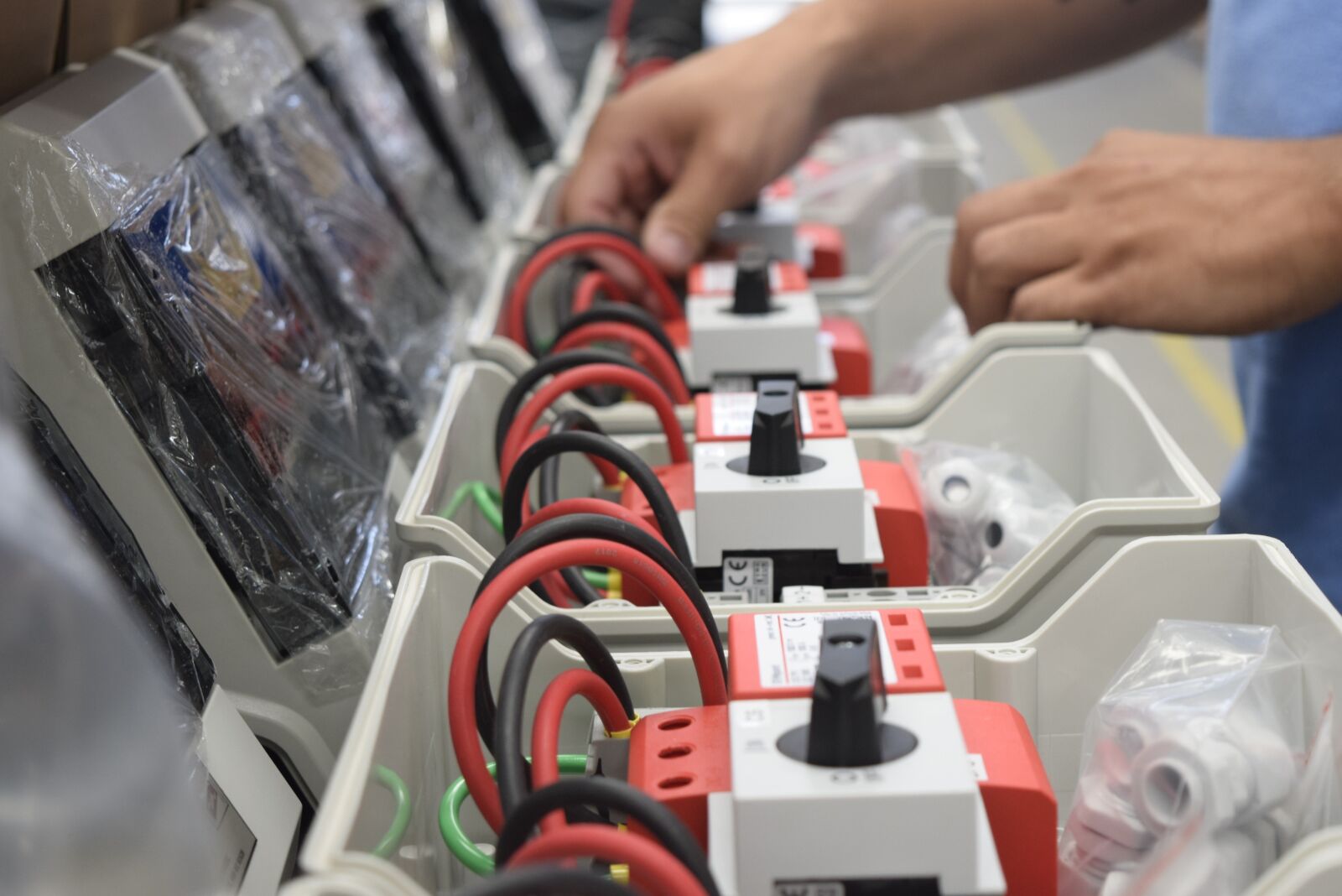 Nikon D3300 sample photo. Junction box, assembly, product photography