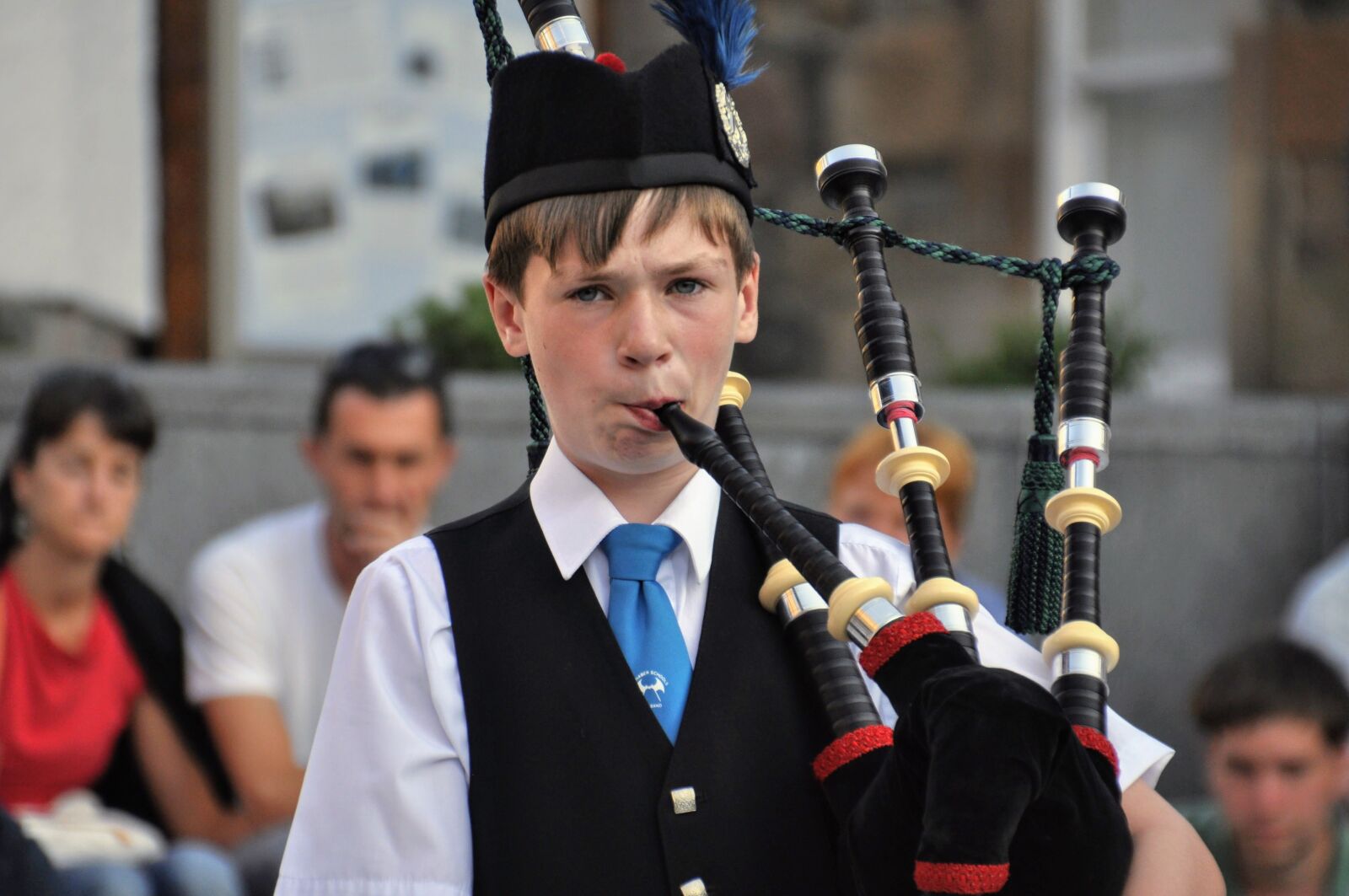 Nikon D5000 sample photo. Bagpipes, boy, scotland photography