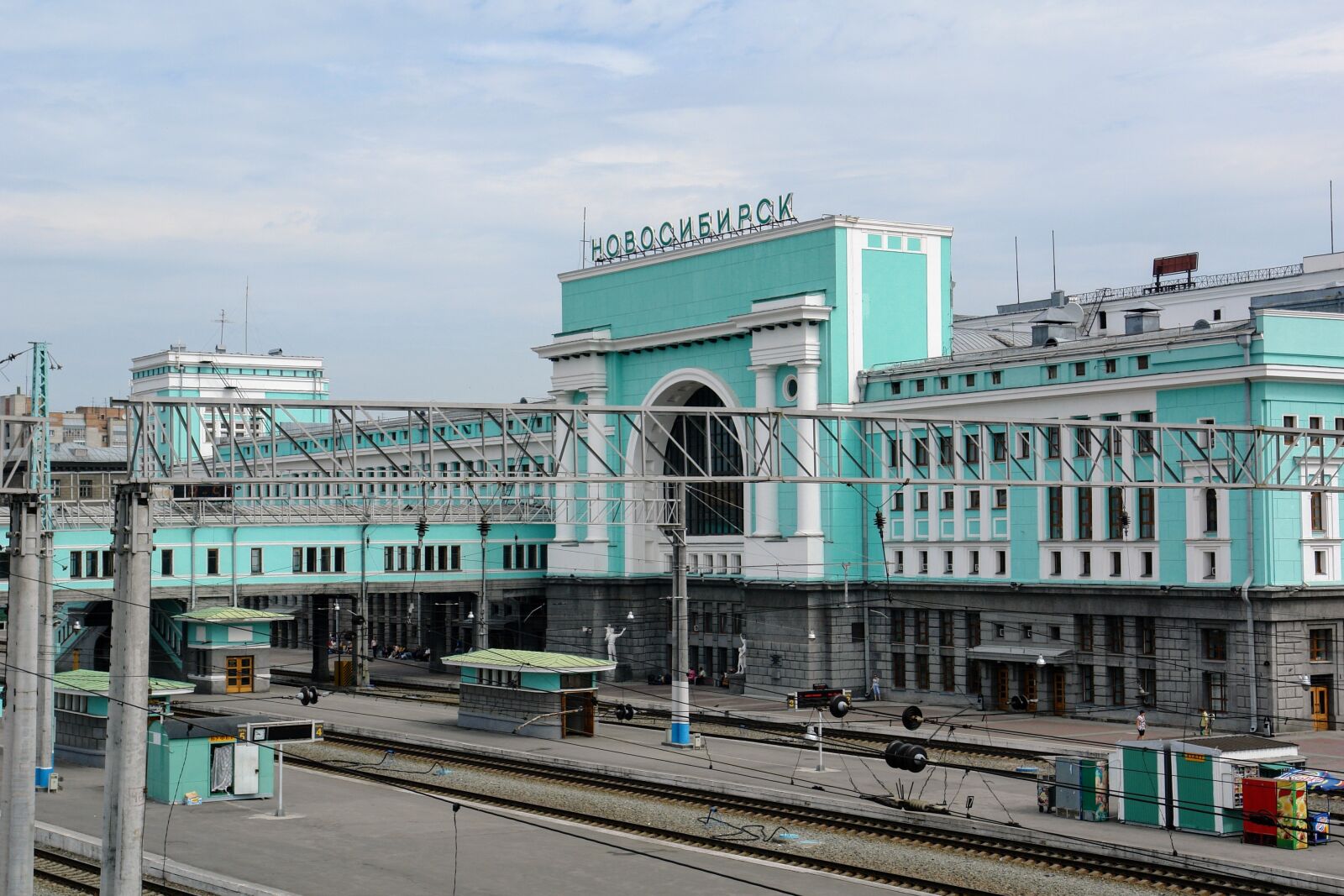 Sony DSC-R1 sample photo. Railway station, russia, novosibirsk photography