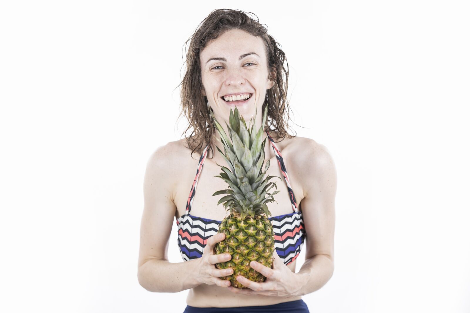 Canon EOS R sample photo. Woman, pineapple, fruit photography
