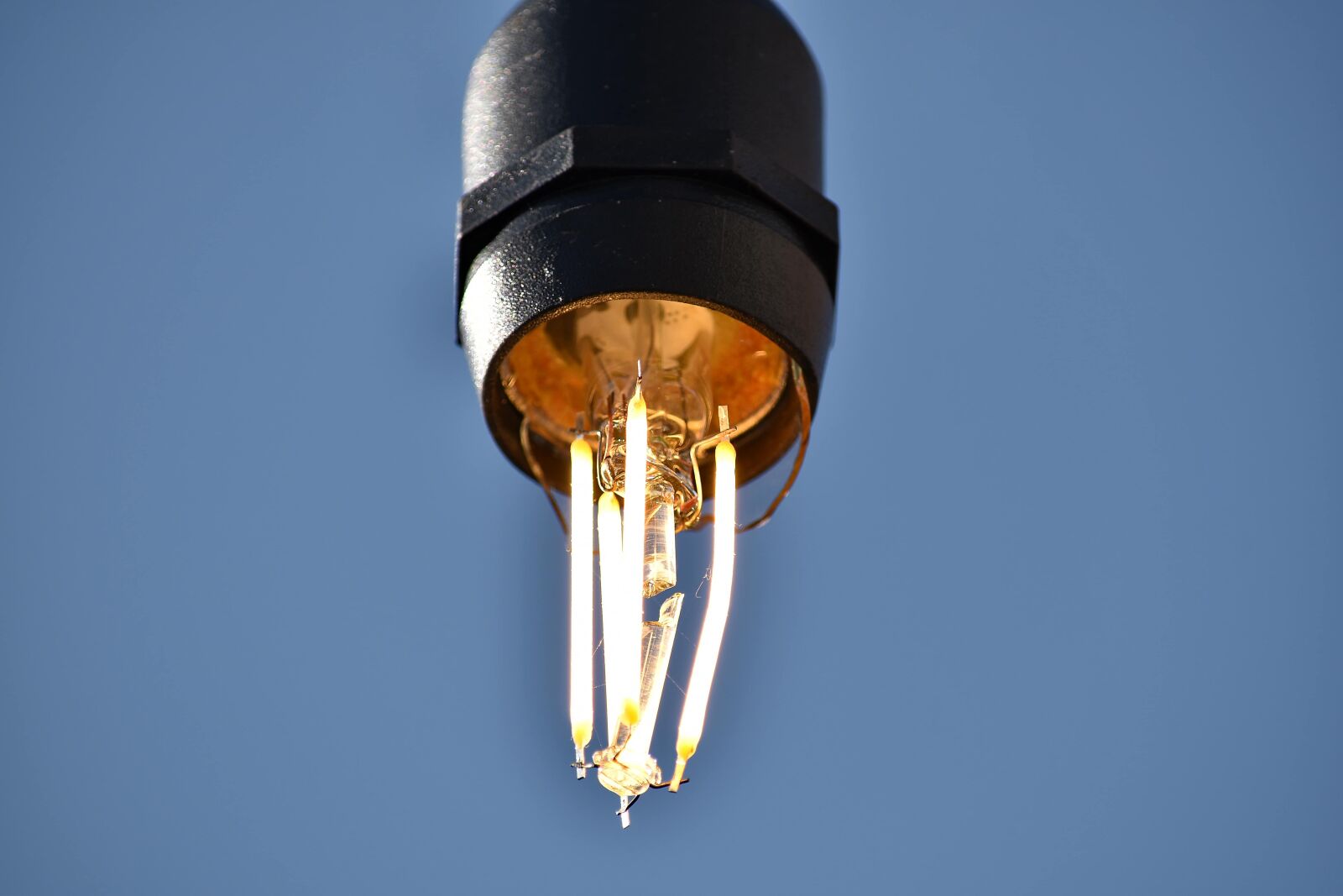 Nikon D5500 sample photo. Bright, damage, electricity, glass photography