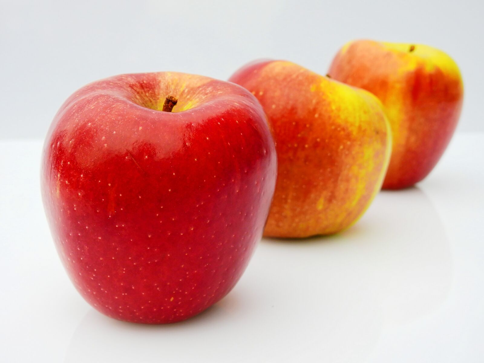 Nikon Coolpix P900 sample photo. Fruit, apple, fruits photography