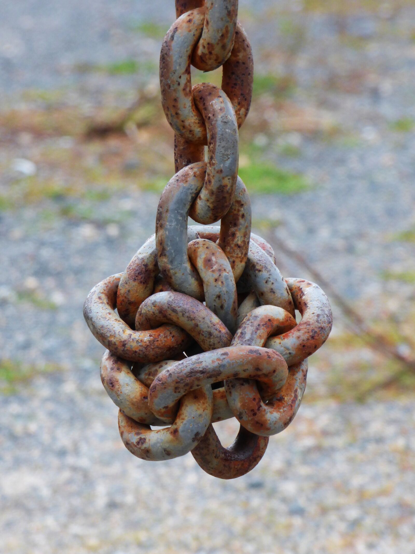 Panasonic Lumix DMC-FZ70 sample photo. String, links, knot photography
