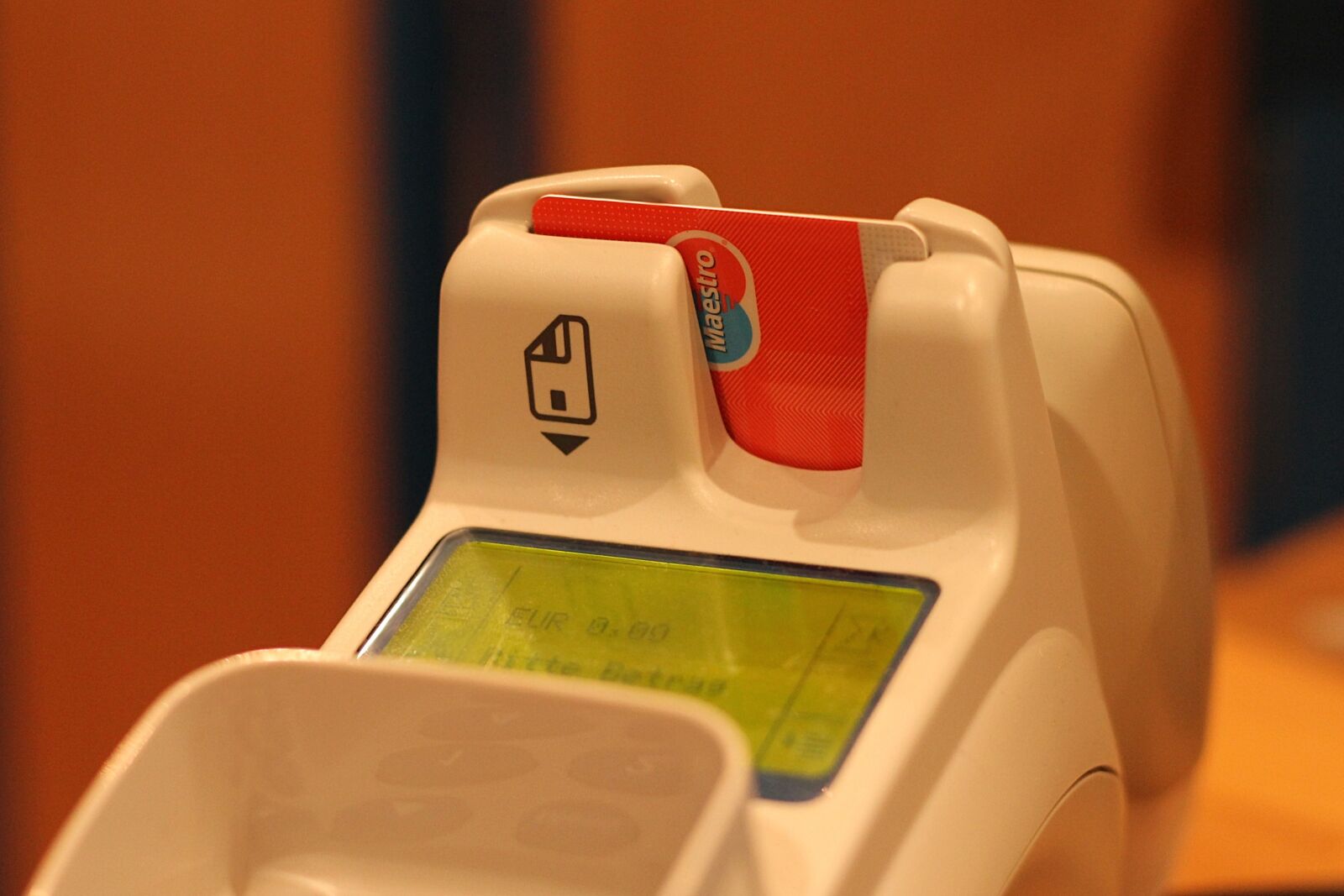 Canon EOS 1100D (EOS Rebel T3 / EOS Kiss X50) + Canon EF 50mm F1.8 II sample photo. Payment, map, pay photography