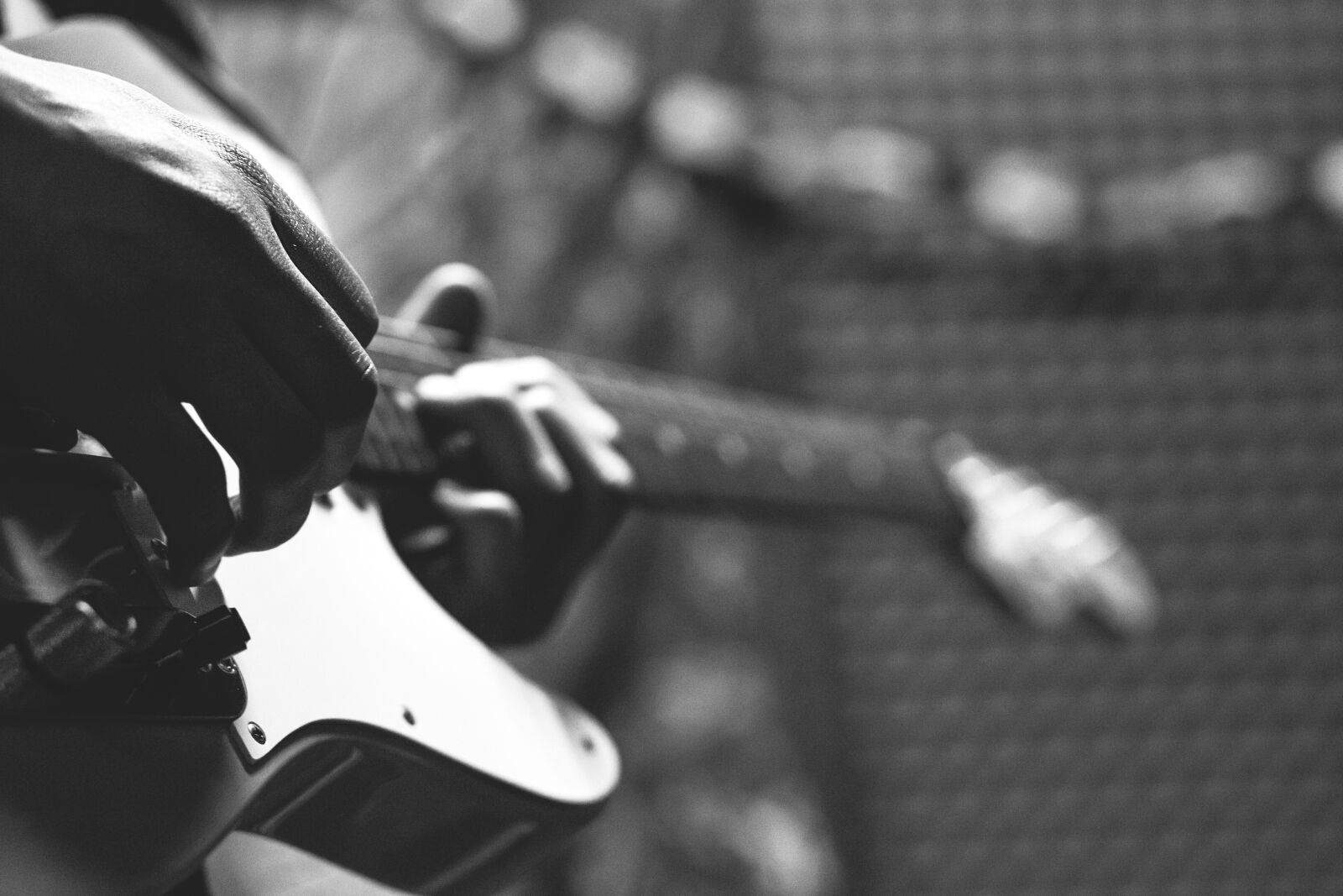 Canon EF 85mm F1.8 USM sample photo. Black, and, white, musician photography