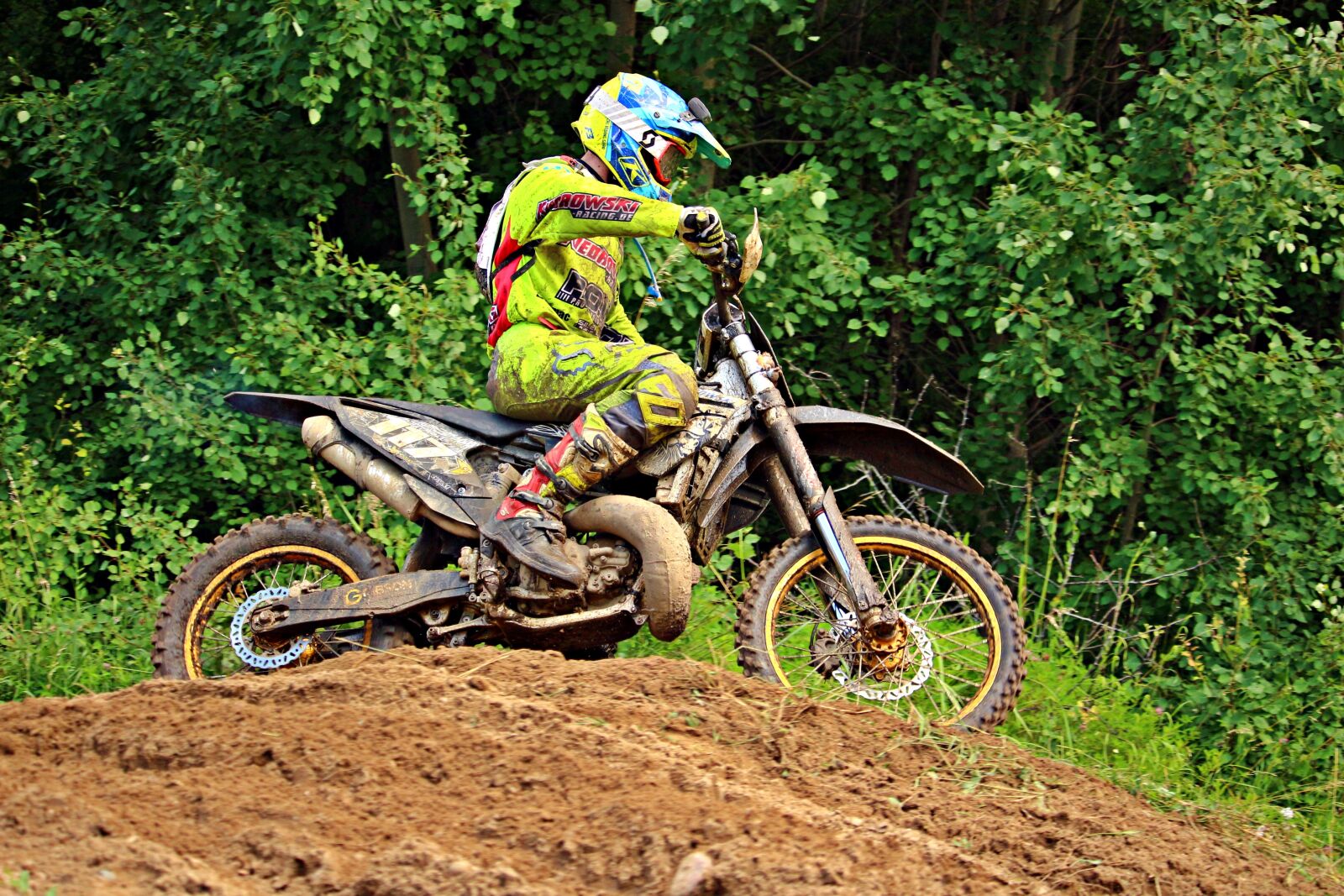 Canon EOS 100D (EOS Rebel SL1 / EOS Kiss X7) sample photo. Enduro, dirtbike, motocross ride photography