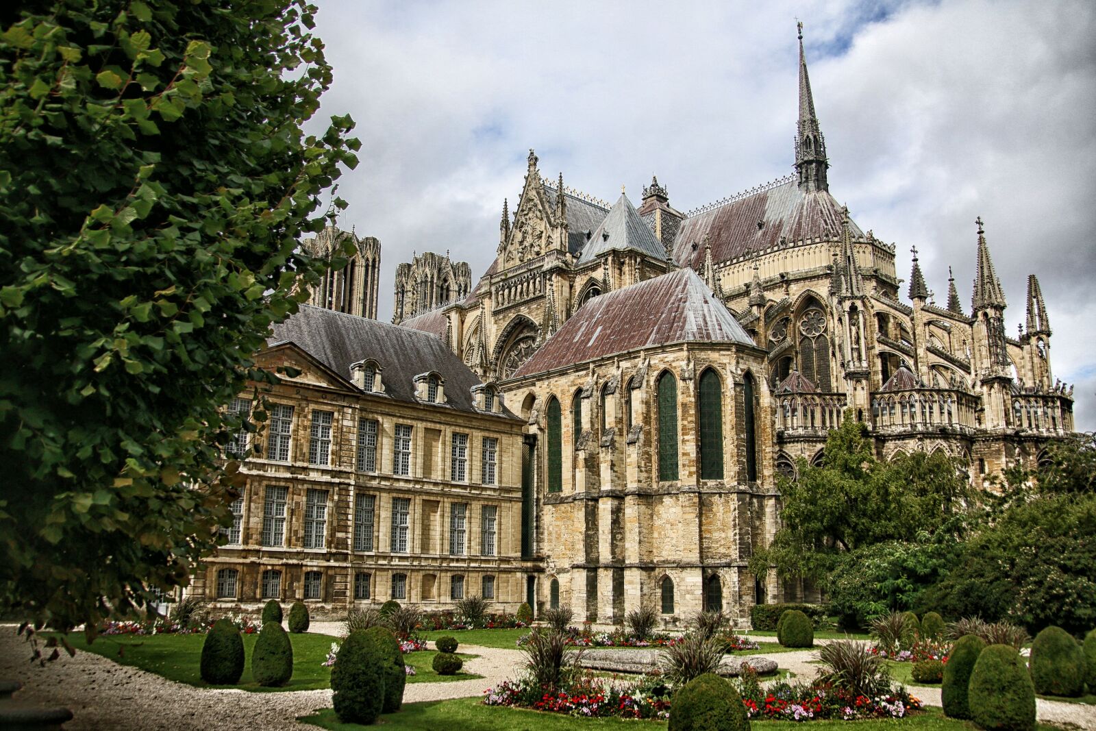 Canon EOS 70D sample photo. Reims, cathedral, gothic photography
