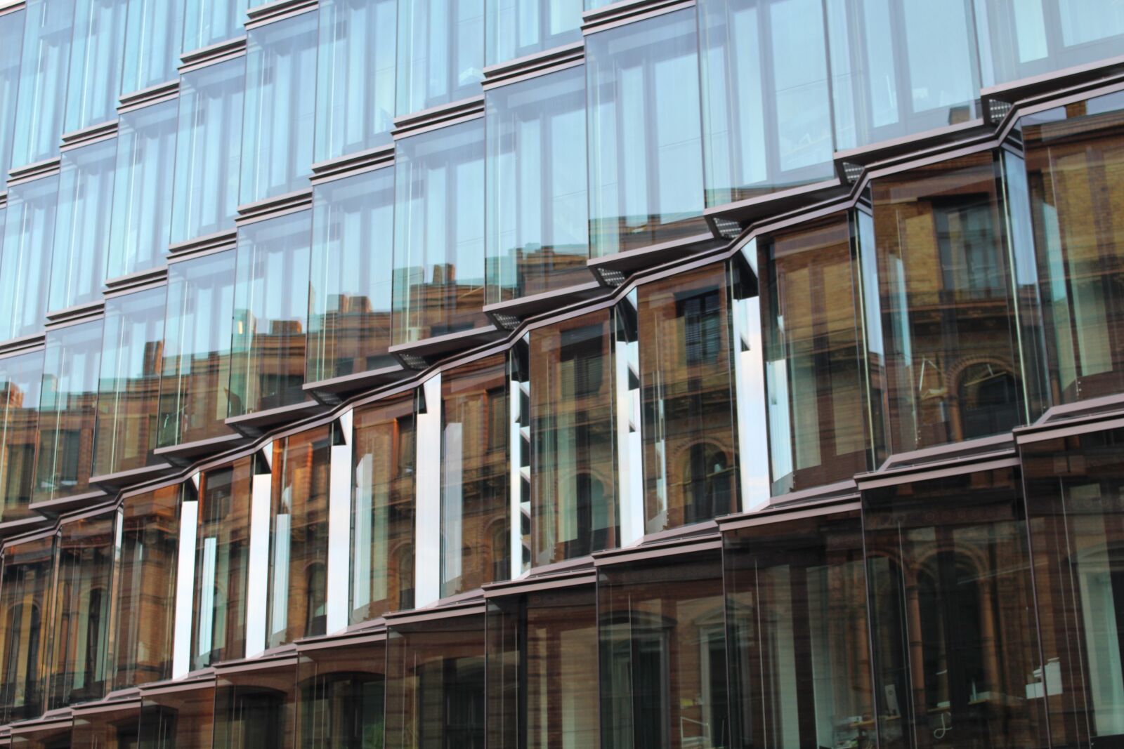 Canon EOS 700D (EOS Rebel T5i / EOS Kiss X7i) sample photo. Berlin, modern, facade photography