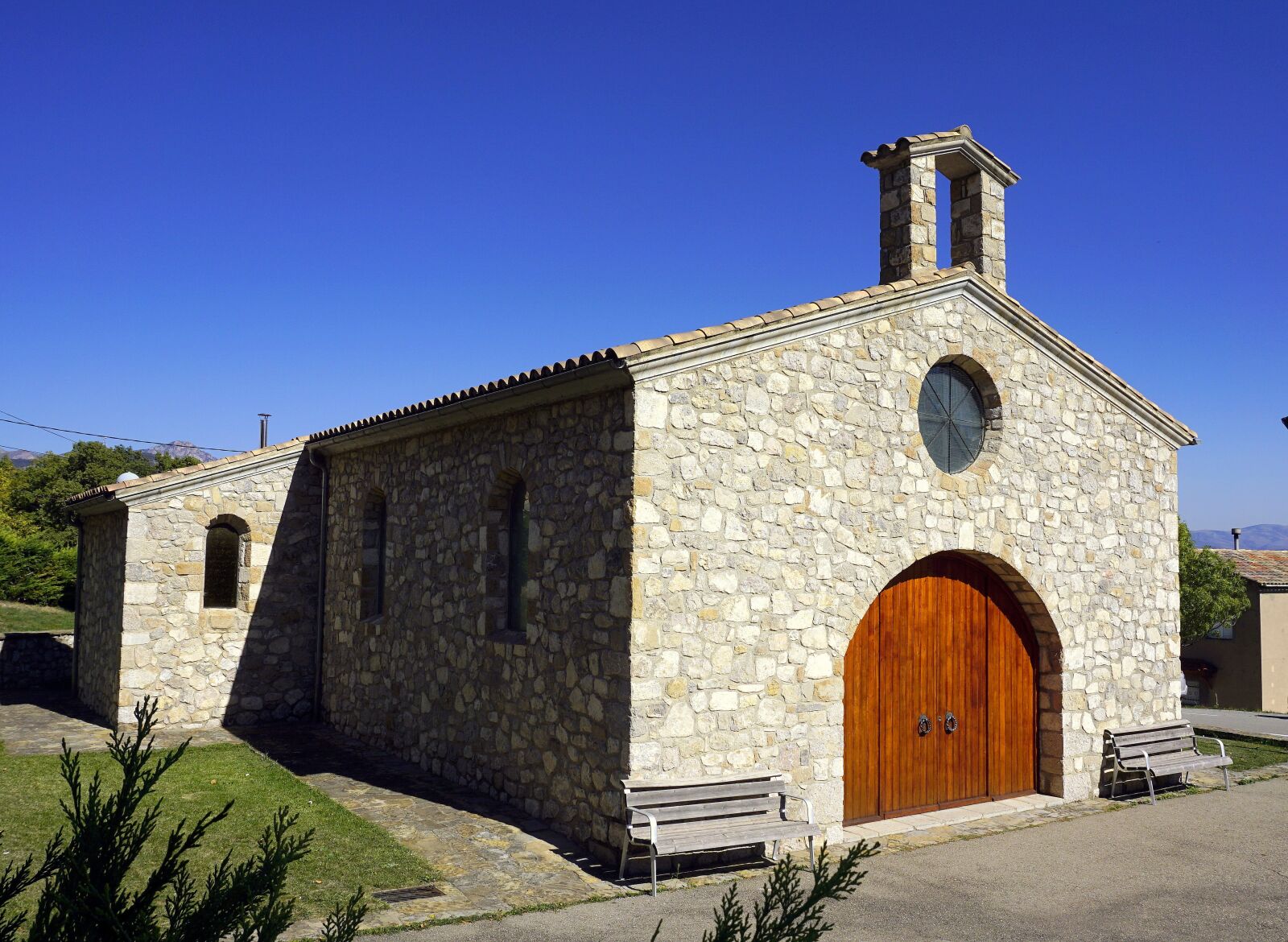 Sony E 16-50mm F3.5-5.6 PZ OSS sample photo. Church, hermitage, sanctuary photography