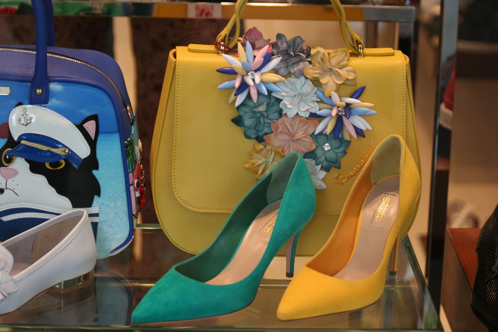 Canon EOS 20D sample photo. Fashion, shoes, bag photography