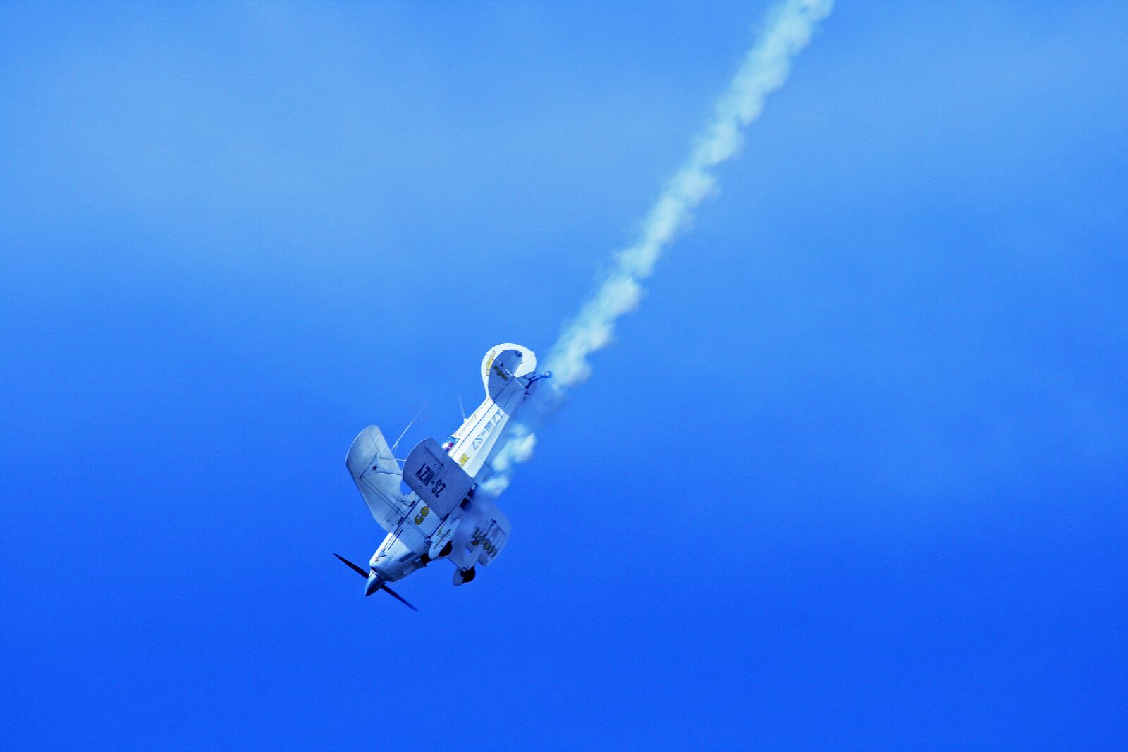 Canon EOS 400D (EOS Digital Rebel XTi / EOS Kiss Digital X) sample photo. Pitts special, single, aircraft photography
