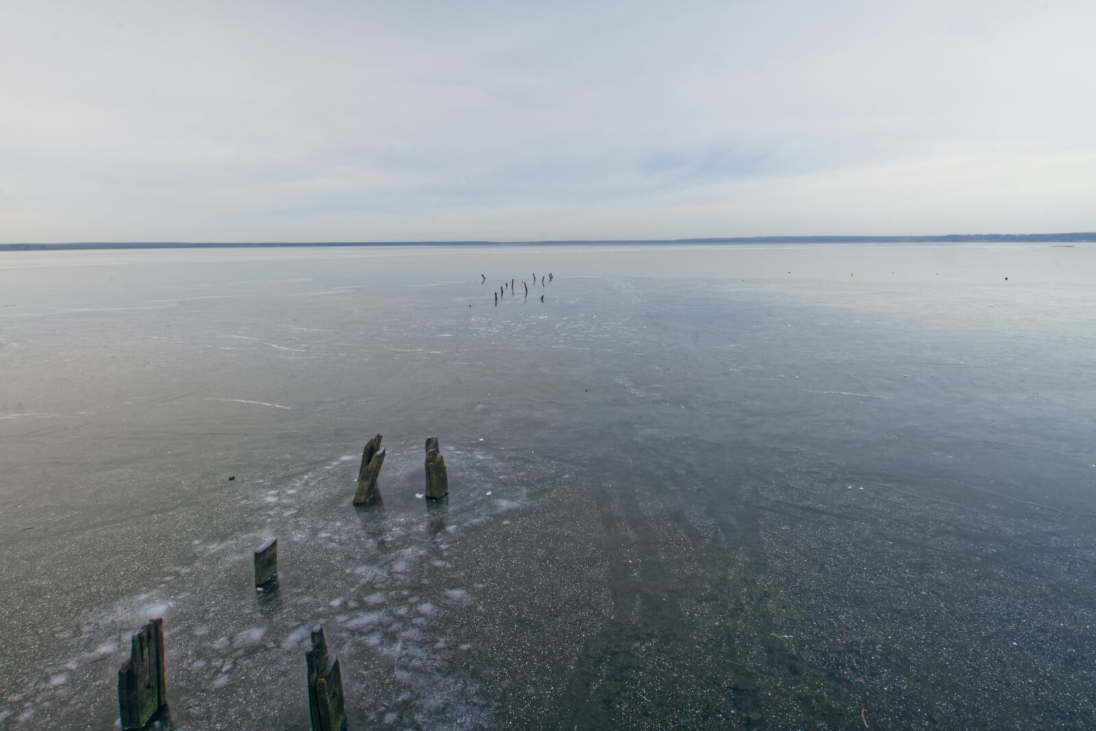 Canon EOS 500D (EOS Rebel T1i / EOS Kiss X3) sample photo. Lake, winter, ice photography